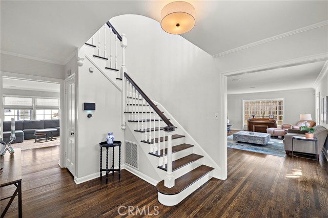 Detail Gallery Image 3 of 28 For 3930 Myrtle, Long Beach,  CA 90807 - 3 Beds | 3/1 Baths