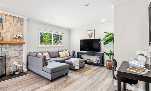 Detail Gallery Image 2 of 9 For 401 N Rennell, San Dimas,  CA 91773 - 4 Beds | 2 Baths