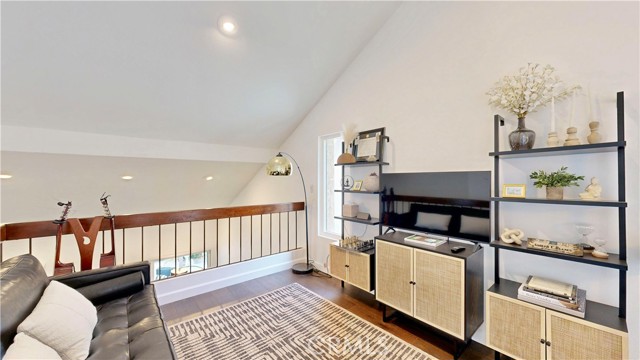 1421 Rust Court, Claremont CA: https://media.crmls.org/medias/4bceb39a-8075-4a57-85b9-5102ff6b0746.jpg