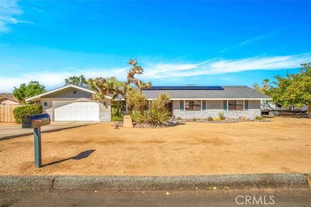 Detail Gallery Image 2 of 57 For 58943 Natoma Trl, Yucca Valley,  CA 92284 - 4 Beds | 2 Baths