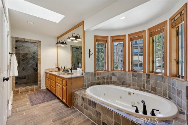 Detail Gallery Image 23 of 42 For 40570 Ironwood Dr, Big Bear Lake,  CA 92315 - 4 Beds | 3/1 Baths
