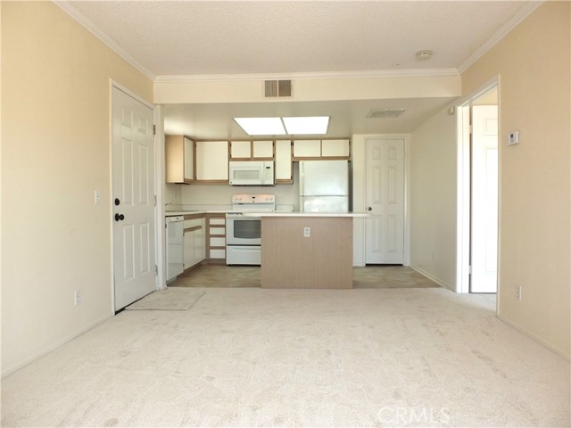 Detail Gallery Image 11 of 24 For 3456 Hathaway Ave #338,  Long Beach,  CA 90815 - 1 Beds | 1 Baths
