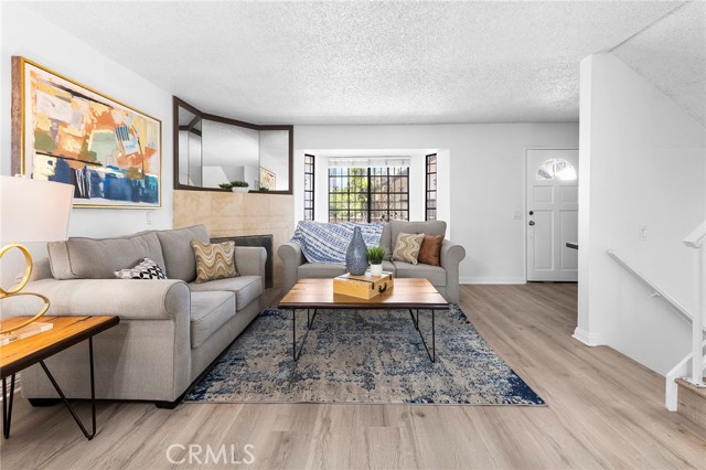 321 N Lincoln Avenue, Monterey Park CA: https://media.crmls.org/medias/4bd116ff-1fa0-40dd-b165-c7adbf4b7890.jpg