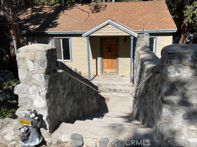 Detail Gallery Image 2 of 22 For 9504 Summit, Forest Falls,  CA 92339 - 3 Beds | 2 Baths