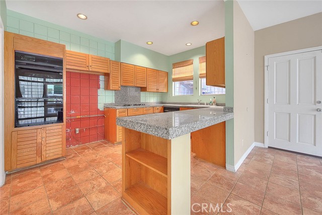 Detail Gallery Image 24 of 69 For 6423 Deep Dell, Hollywood,  CA 90068 - 3 Beds | 2/1 Baths