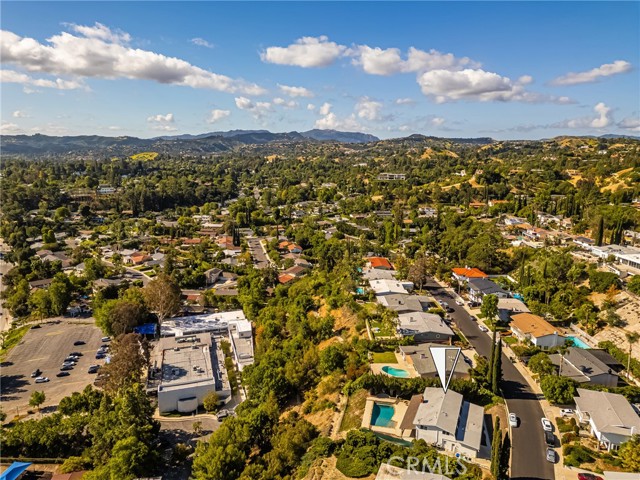 Detail Gallery Image 71 of 75 For 6040 Pat Ave, Woodland Hills,  CA 91367 - 5 Beds | 4/2 Baths