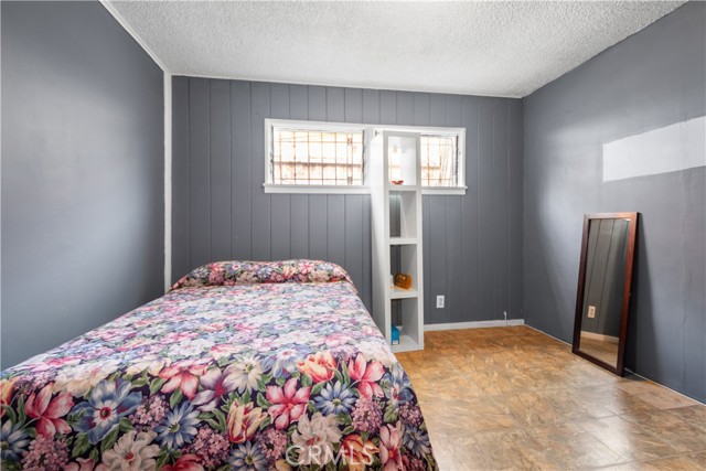 582 E 67th, Inglewood CA: https://media.crmls.org/medias/4bd41ef3-46bf-4705-81d7-3971a0756947.jpg