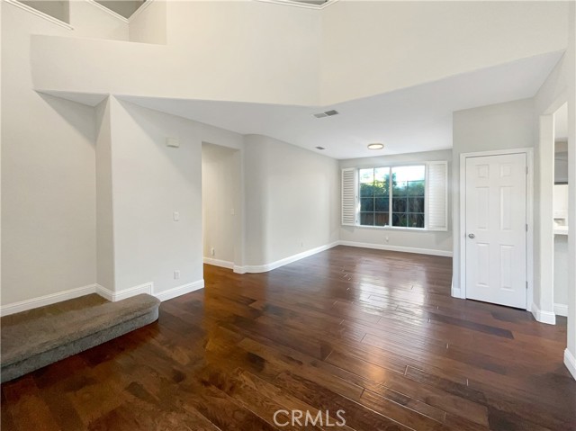 Detail Gallery Image 8 of 27 For 51 Village Square, Pleasant Hill,  CA 94523 - 3 Beds | 3/1 Baths