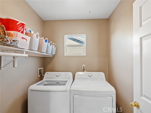 Detail Gallery Image 20 of 35 For 15647 Choctaw Ct, Victorville,  CA 92395 - 3 Beds | 2/1 Baths