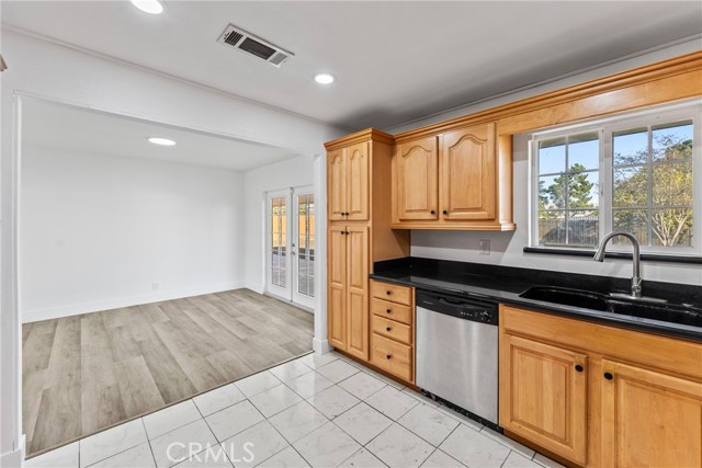 Detail Gallery Image 15 of 35 For 12040 Kristen Ct, Moreno Valley,  CA 92557 - 3 Beds | 2 Baths