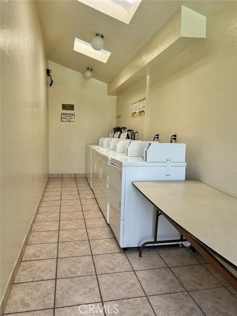 Detail Gallery Image 26 of 29 For 8801 Independence Ave #25,  Canoga Park,  CA 91304 - 1 Beds | 1 Baths