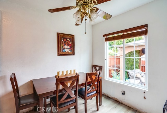 Detail Gallery Image 14 of 38 For 115 N Magnolia Court, Compton,  CA 90220 - 4 Beds | 2 Baths