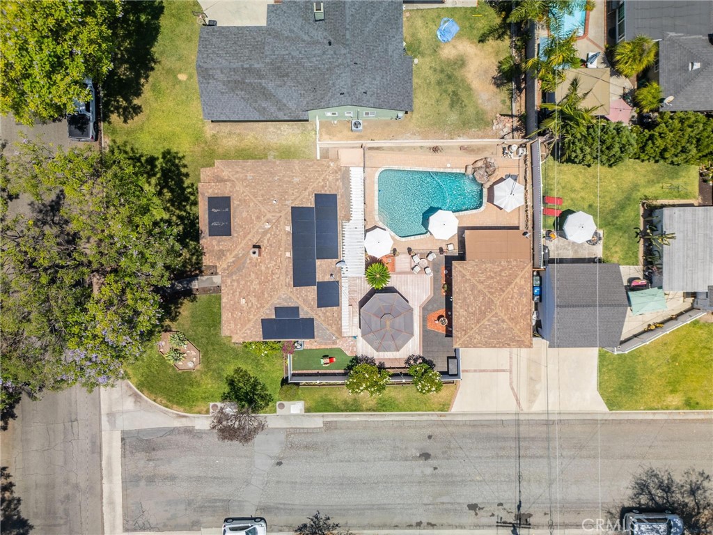 https://media.crmls.org/medias/4bd65de8-3411-40a7-b37b-baca26ae85f2.jpg?preset=X-Large