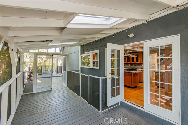 Detail Gallery Image 8 of 14 For 4602 Hurford Ter, Encino,  CA 91436 - 4 Beds | 3 Baths