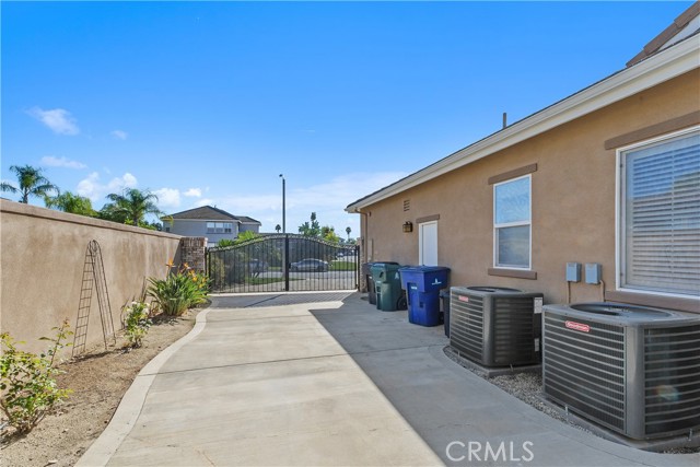 Detail Gallery Image 37 of 39 For 1195 Pamplona, Riverside,  CA 92508 - 4 Beds | 3/1 Baths