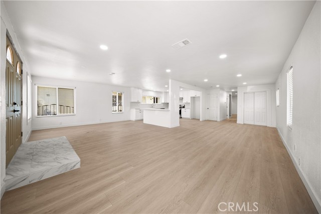 Detail Gallery Image 5 of 33 For 5832 6th Ave, Los Angeles,  CA 90043 - 5 Beds | 4/1 Baths