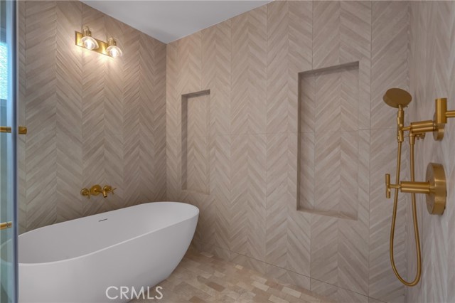6129 W 83rd Place, Los Angeles CA: https://media.crmls.org/medias/4bd84315-06f5-4c3a-aa7a-00104029b448.jpg