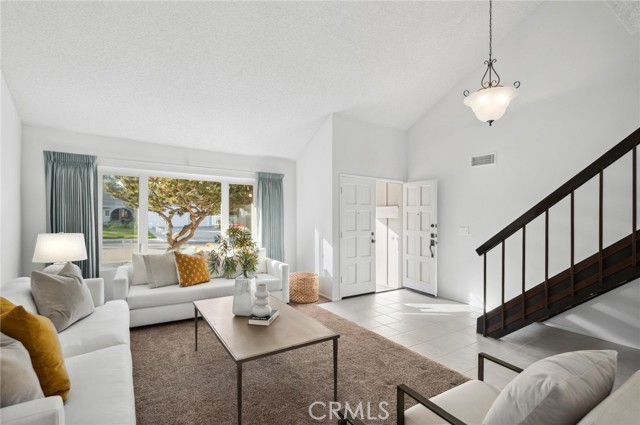 Detail Gallery Image 8 of 46 For 24852 Costeau St, Laguna Hills,  CA 92653 - 4 Beds | 2/1 Baths