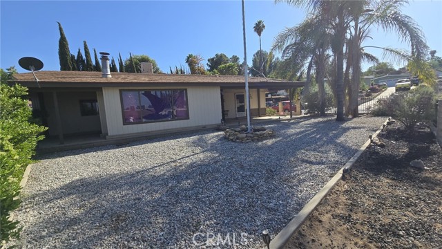 Detail Gallery Image 3 of 28 For 17105 Aragon Dr, Perris,  CA 92570 - 2 Beds | 2 Baths