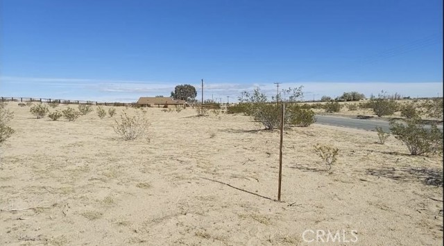 Detail Gallery Image 1 of 3 For 69275 Amboy Rd, Twentynine Palms,  CA 92277 - – Beds | – Baths