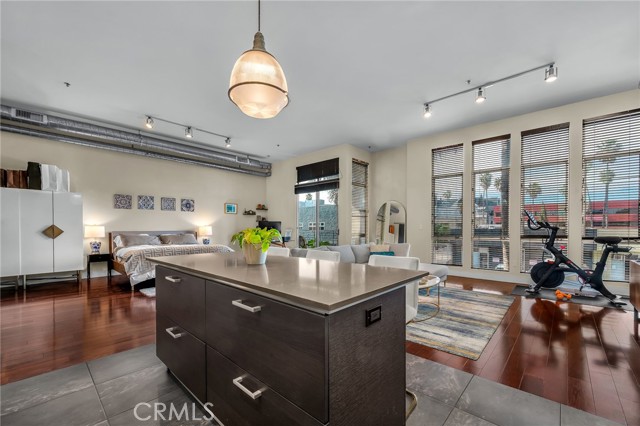 Detail Gallery Image 5 of 21 For 13320 Beach #202,  Marina Del Rey,  CA 90292 - 2 Beds | 2 Baths