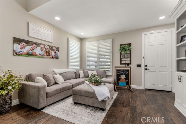 Detail Gallery Image 4 of 60 For 8750 E Heatherwood Rd, Anaheim Hills,  CA 92808 - 5 Beds | 3 Baths