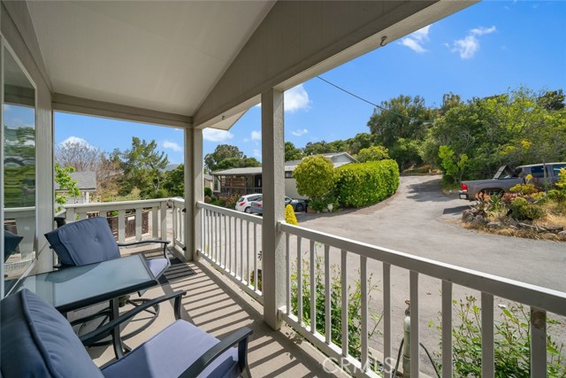 614 Rancho Oaks Drive, San Luis Obispo CA: https://media.crmls.org/medias/4bdc327d-a180-4384-8fba-7dfc9f9caf90.jpg