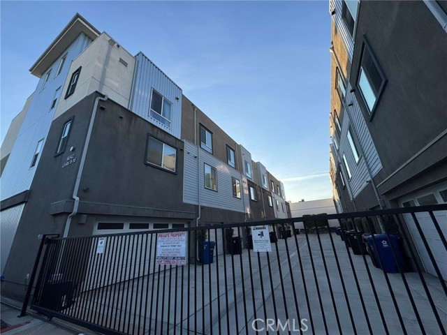 Front Image Thumbnail for CRWS25269099