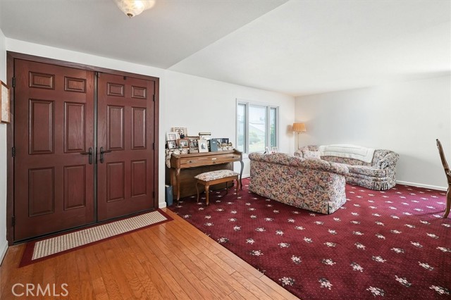 Detail Gallery Image 5 of 32 For 11325 Baird Ave, Porter Ranch,  CA 91326 - 3 Beds | 2 Baths