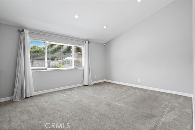 Detail Gallery Image 23 of 39 For 12835 Titian Ave, Granada Hills,  CA 91344 - 3 Beds | 2 Baths