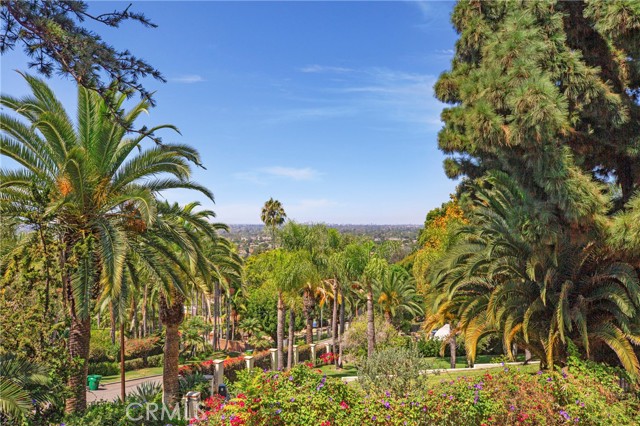 Detail Gallery Image 9 of 42 For 1731 La Loma Dr, Santa Ana,  CA 92705 - 6 Beds | 3/1 Baths