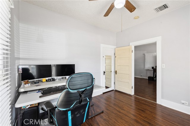 Detail Gallery Image 20 of 38 For 421 W Colorado Bld, Monrovia,  CA 91016 - 3 Beds | 2 Baths