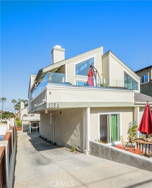 508 Juanita Avenue, Redondo Beach, California 90277, 4 Bedrooms Bedrooms, ,3 BathroomsBathrooms,Residential,Sold,Juanita,SB22050951