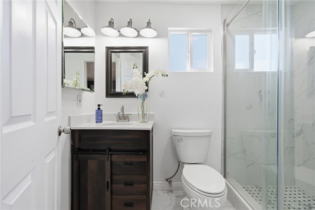 Detail Gallery Image 25 of 38 For 335 N London Pl, Anaheim,  CA 92806 - 5 Beds | 3 Baths