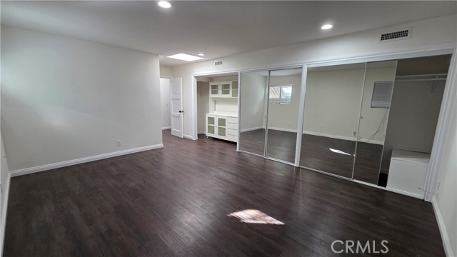 Detail Gallery Image 10 of 27 For 17322 Keswick, Northridge,  CA 91325 - 4 Beds | 2 Baths