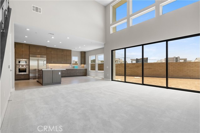 213 stage, Irvine CA: https://media.crmls.org/medias/4be0b2df-6691-4425-9305-8d6333344c13.jpg