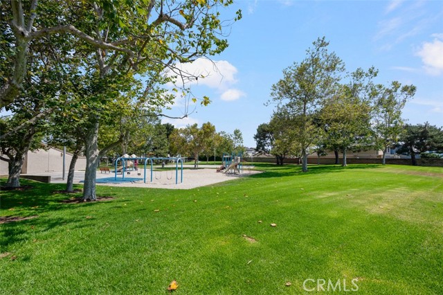 18156 Sharon Lane, Huntington Beach CA: https://media.crmls.org/medias/4be0d960-4b25-4ebf-af4a-1a570dd06c92.jpg