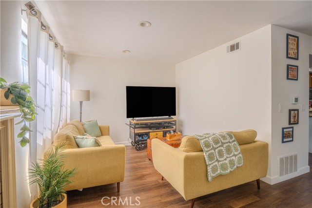 Detail Gallery Image 8 of 43 For 1903 Temple Ave #228,  Signal Hill,  CA 90755 - 1 Beds | 1 Baths