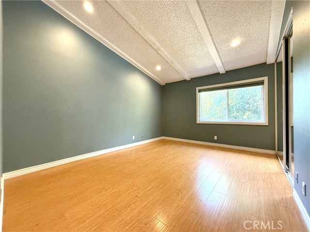 Detail Gallery Image 13 of 26 For 7320 Lennox Ave #H1,  Van Nuys,  CA 91405 - 2 Beds | 2/1 Baths