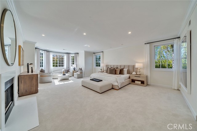 5451 Newcastle Lane, Calabasas CA: https://media.crmls.org/medias/4be16f76-d2de-4989-b705-e0d87cbc38ee.jpg