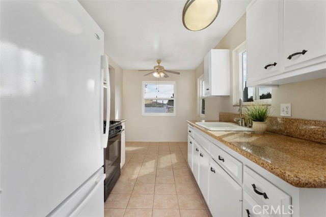 3746 Balboa Drive, Oceanside CA: https://media.crmls.org/medias/4be18db3-edb5-4be2-a2a9-a81d92afd3c9.jpg