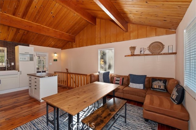 Detail Gallery Image 11 of 21 For 1000 Jasper, Big Bear Lake,  CA 92315 - 2 Beds | 1 Baths