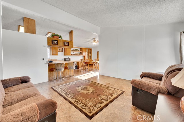 1401 W 9th Street, Pomona CA: https://media.crmls.org/medias/4be2dc7a-75a0-45b1-a185-7972a3867a04.jpg