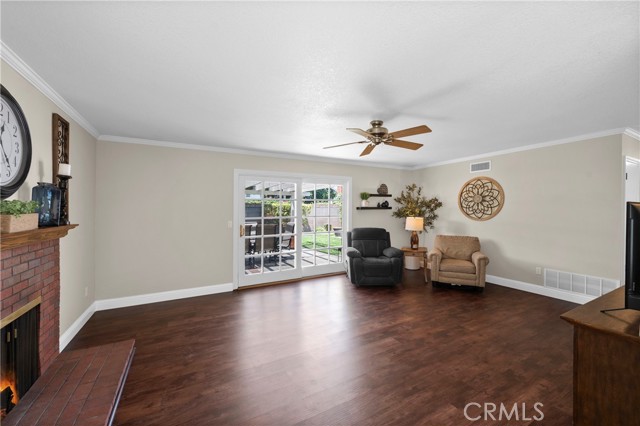 15291 Newcastle Lane, Huntington Beach CA: https://media.crmls.org/medias/4be35755-5ee0-496b-b523-269b85ad53d7.jpg