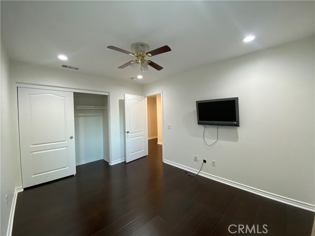 Detail Gallery Image 17 of 21 For 19303 Cohasset St, Reseda,  CA 91335 - 4 Beds | 3 Baths