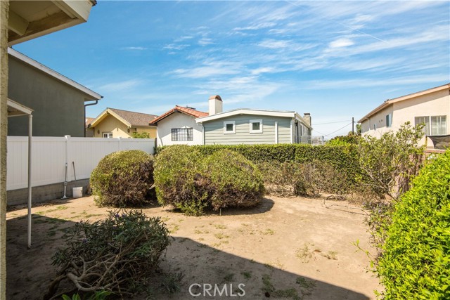 1257 10th Street, Hermosa Beach, California 90254, 3 Bedrooms Bedrooms, ,1 BathroomBathrooms,Residential,Sold,10th,PV21201232