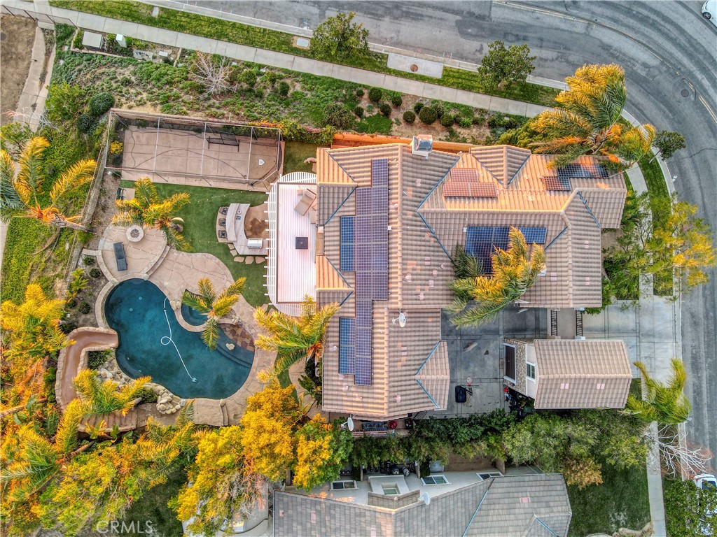 https://media.crmls.org/medias/4be49cc4-dd78-4bad-a679-9294a5d49532.jpg?preset=X-Large