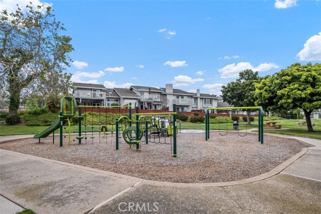 3341 Calle La Veta, San Clemente CA: https://media.crmls.org/medias/4be4e0f6-5b6b-460a-8577-255ff9422d4f.jpg