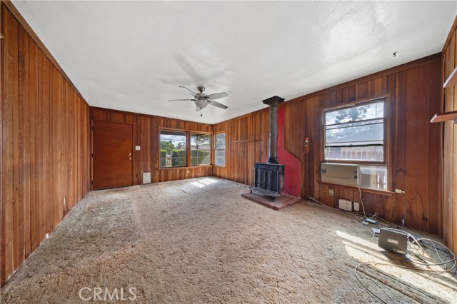 725 Michigan Avenue, Beaumont CA: https://media.crmls.org/medias/4be4f886-9e26-4a6a-b49e-4c19b0c53e3b.jpg