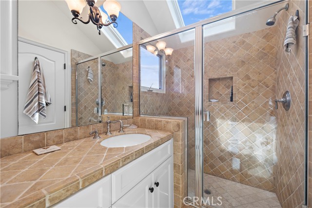 Detail Gallery Image 18 of 20 For 434 1/2 Dahlia Ave, Corona Del Mar,  CA 92625 - 2 Beds | 2/1 Baths
